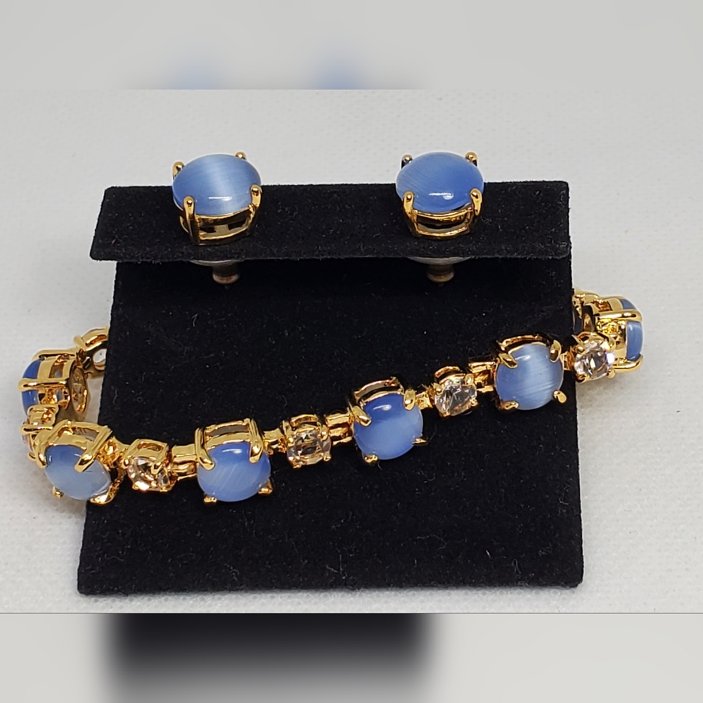 Vtg. Gold Plated Cat's Eye Set Bracelet & Stud Earrings